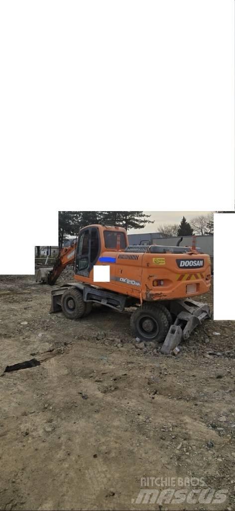 Doosan DX 210 W Mobilbagger