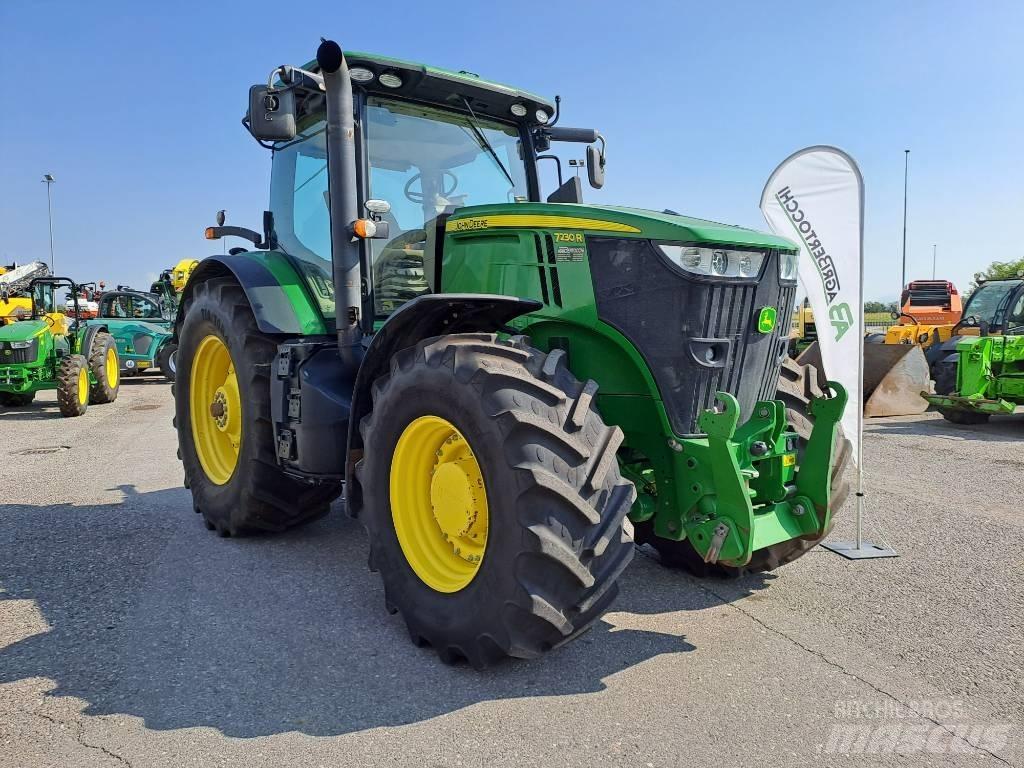 John Deere 7230 R Traktoren