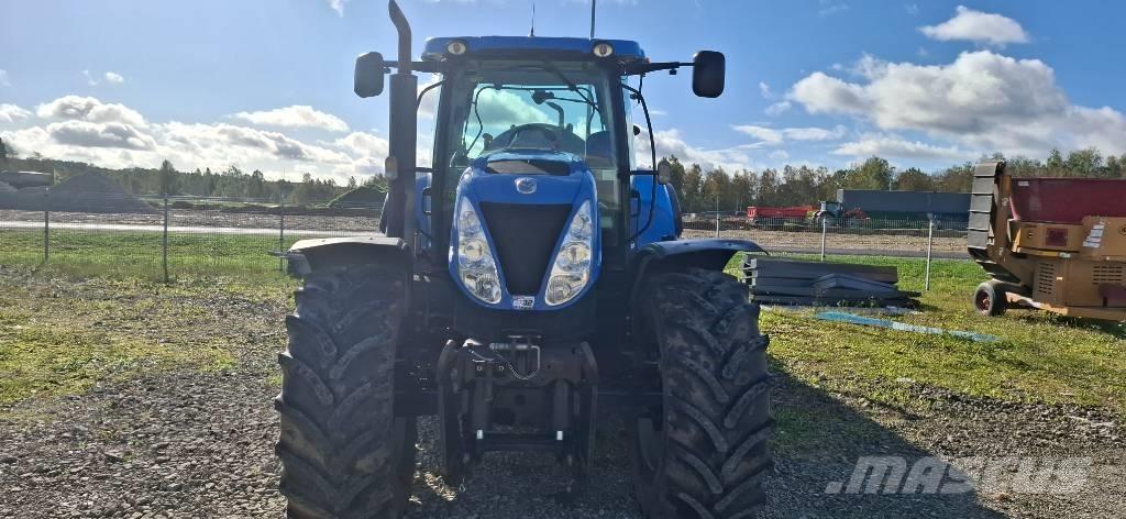New Holland T7050 Traktoren