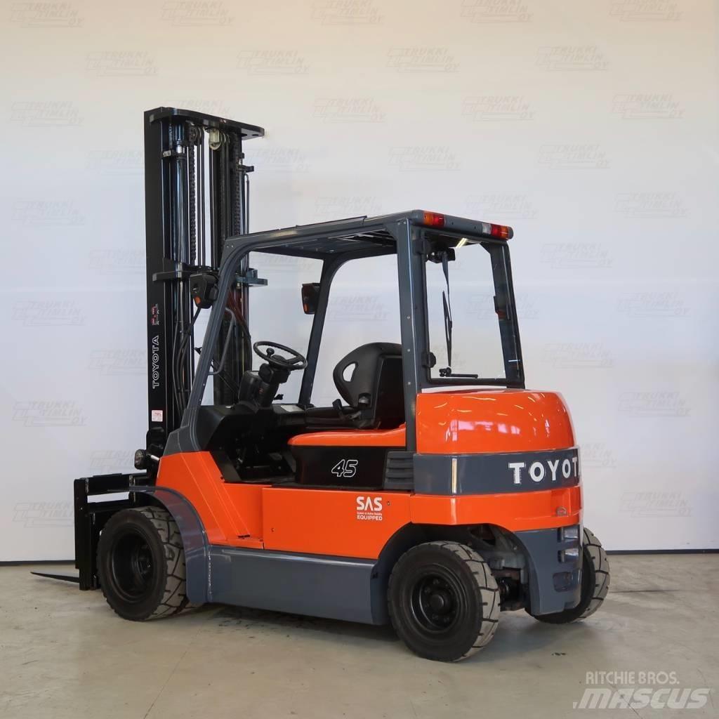 Toyota 7FBMF45 Elektro Stapler