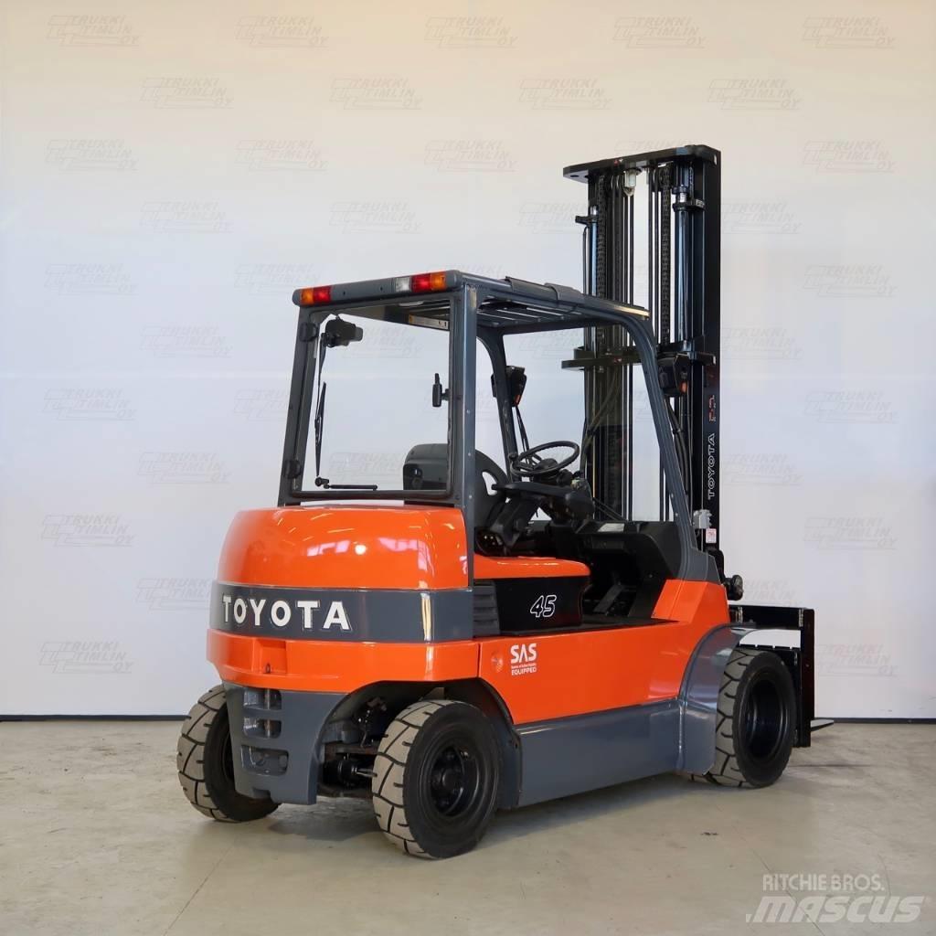 Toyota 7FBMF45 Elektro Stapler