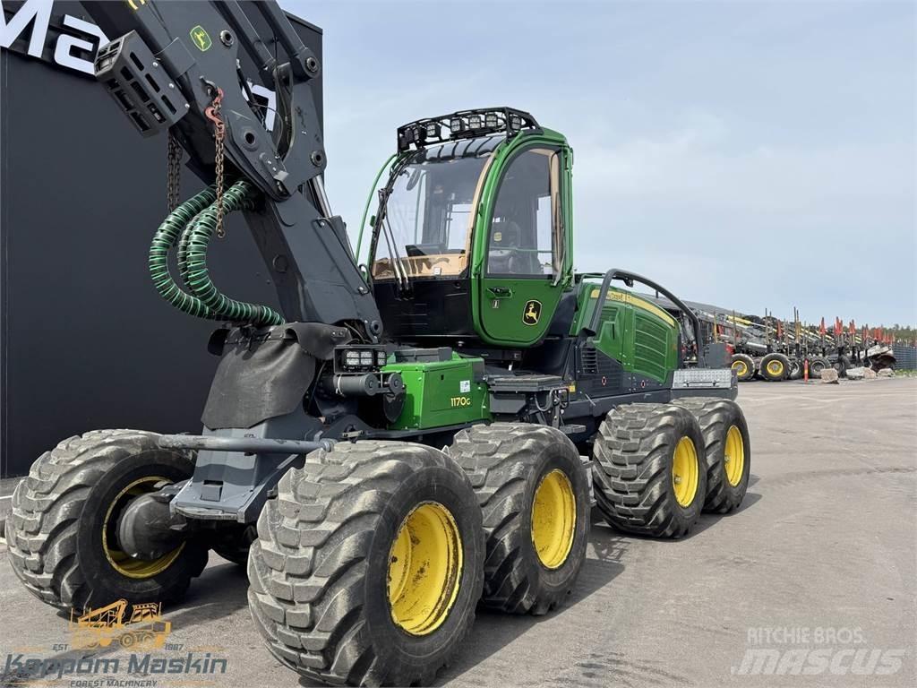 John Deere 1170G Harvester