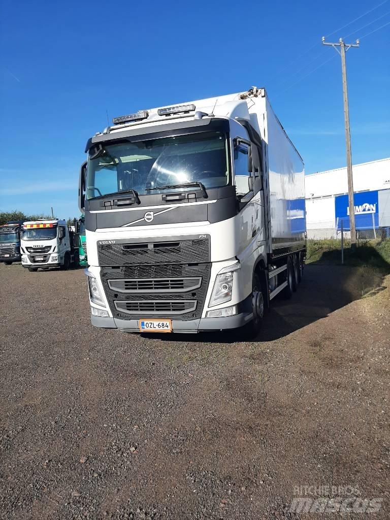 Volvo FH 13 Holztransportanhänger