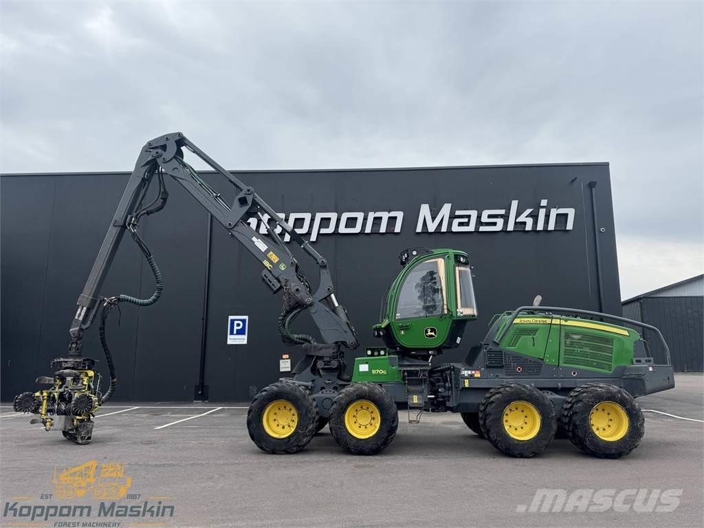John Deere 1170G Harvester