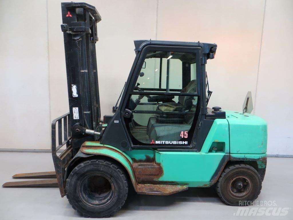 Mitsubishi FD45K Diesel Stapler