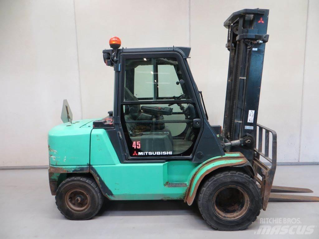 Mitsubishi FD45K Diesel Stapler