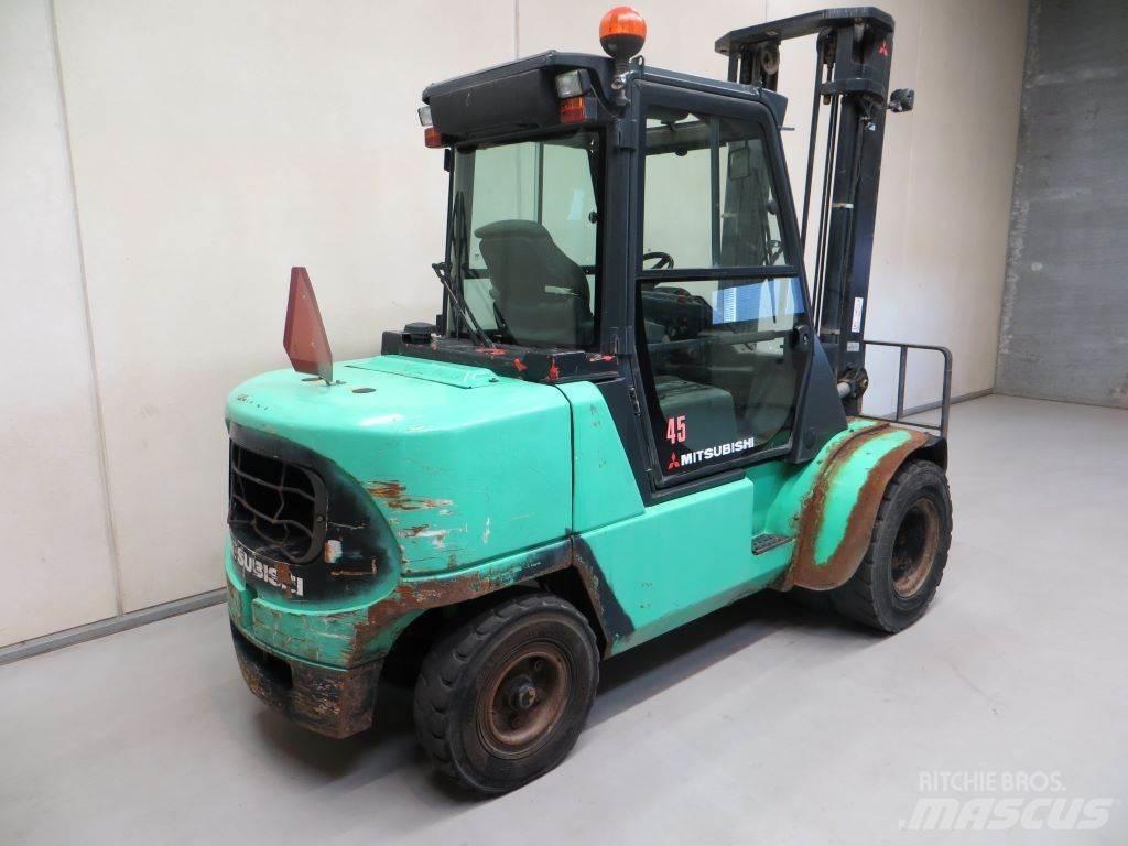 Mitsubishi FD45K Diesel Stapler