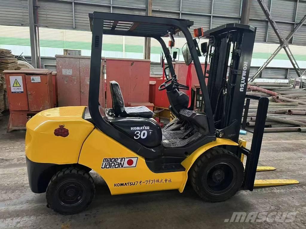 Komatsu FD 30 T-17 Diesel Stapler