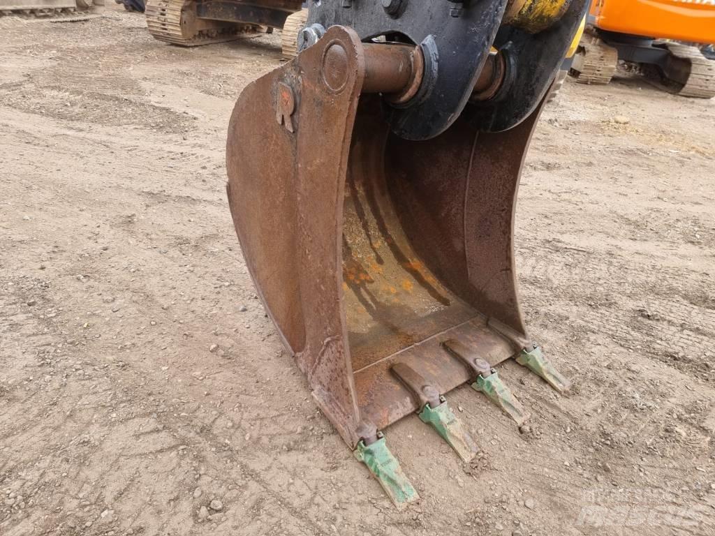 JCB JS 210 LC Raupenbagger
