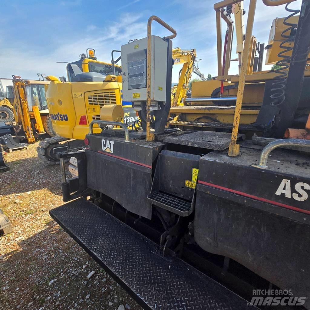 CAT AP 600 Strassenfertiger