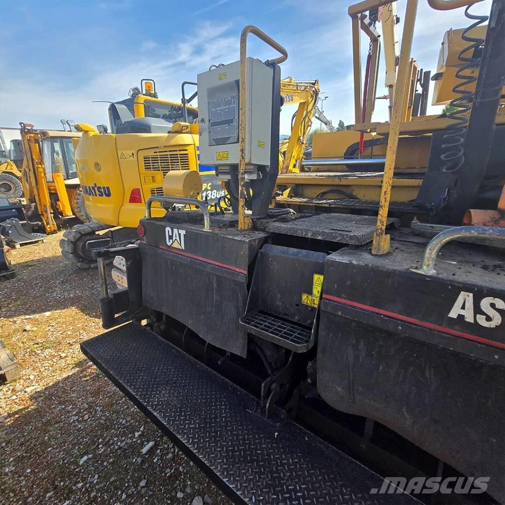 CAT AP600 Strassenfertiger