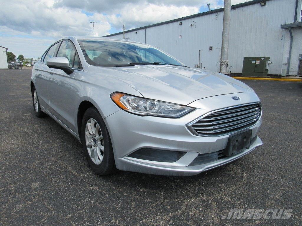 Ford Fusion PKWs
