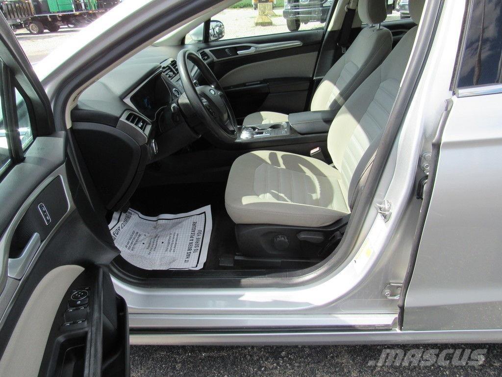 Ford Fusion PKWs