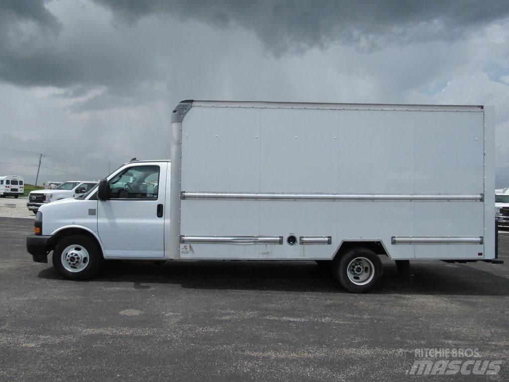 GMC Savana 3500 Kastenaufbau
