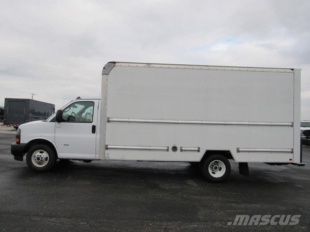 GMC Savana 3500 Kastenaufbau