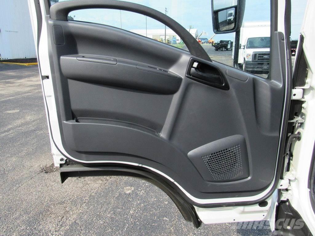 Isuzu NPR HD Pritschenwagen/Pritschenwagen mit Seitenklappe