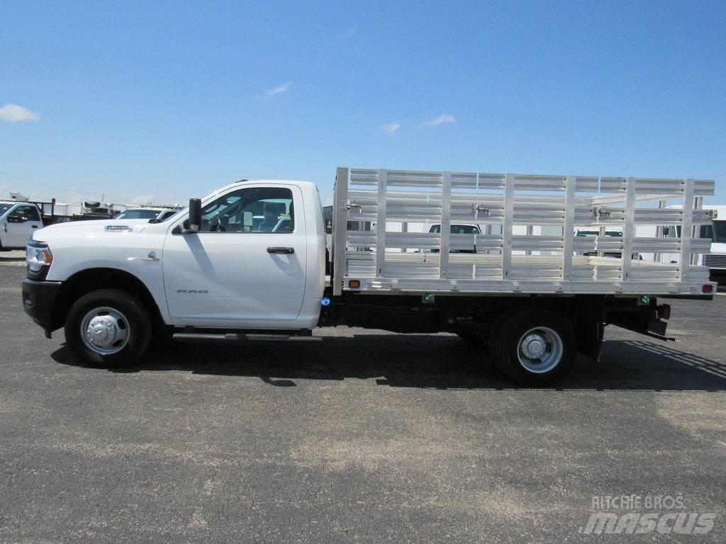 RAM 3500 Pritschenwagen/Pritschenwagen mit Seitenklappe