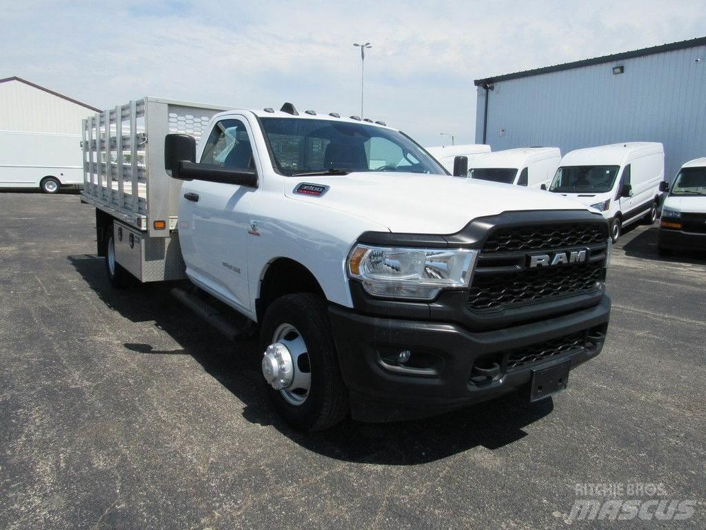 RAM 3500 Pritschenwagen/Pritschenwagen mit Seitenklappe