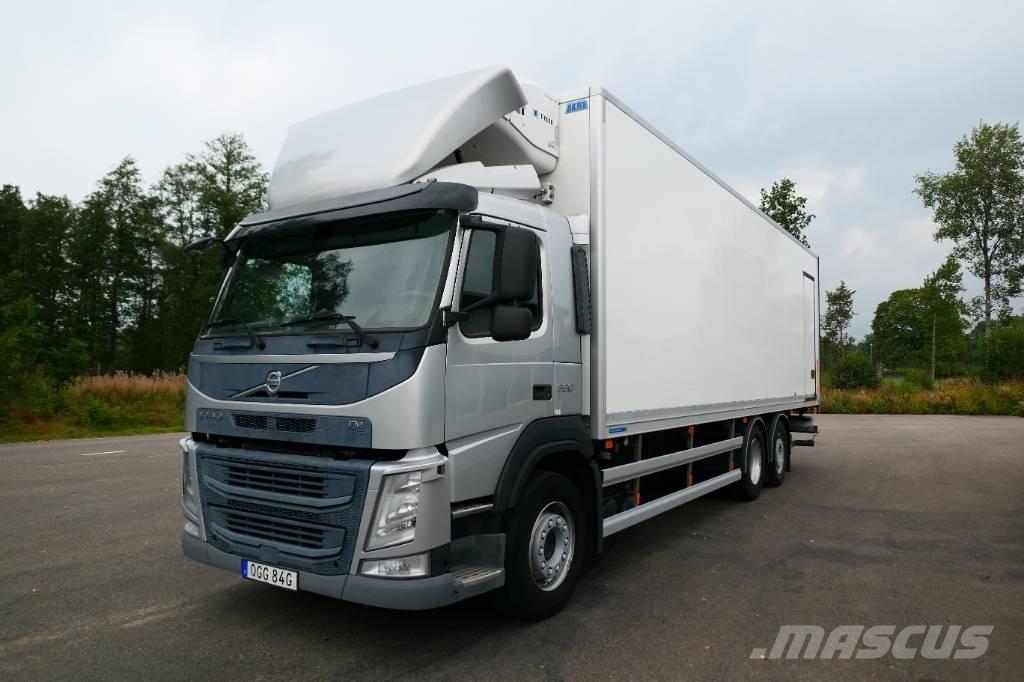 Volvo FM 330 6x2*4 Kühlkoffer