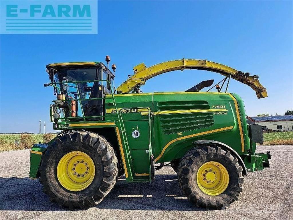 John Deere 7750 Selbstfahrende Häcksler