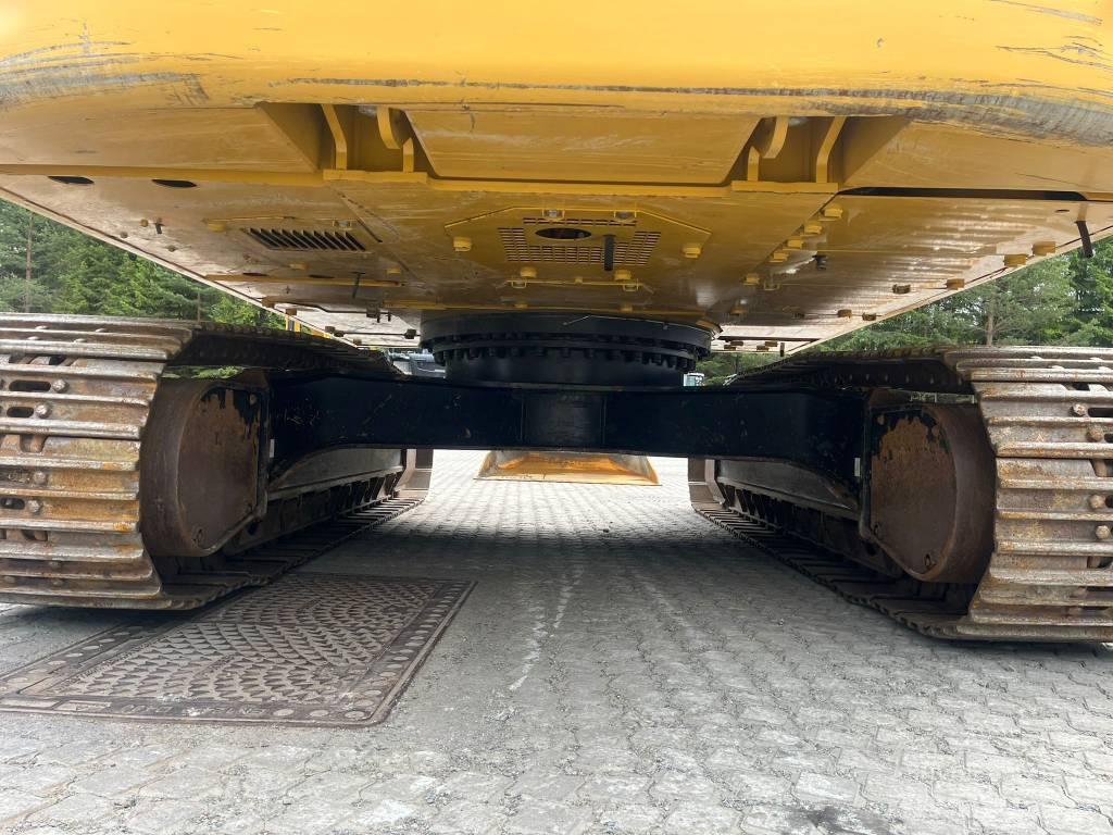 CAT 326 07A Next Gen Raupenbagger