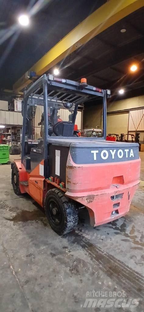 Toyota 8FBMHT60 Elektro Stapler