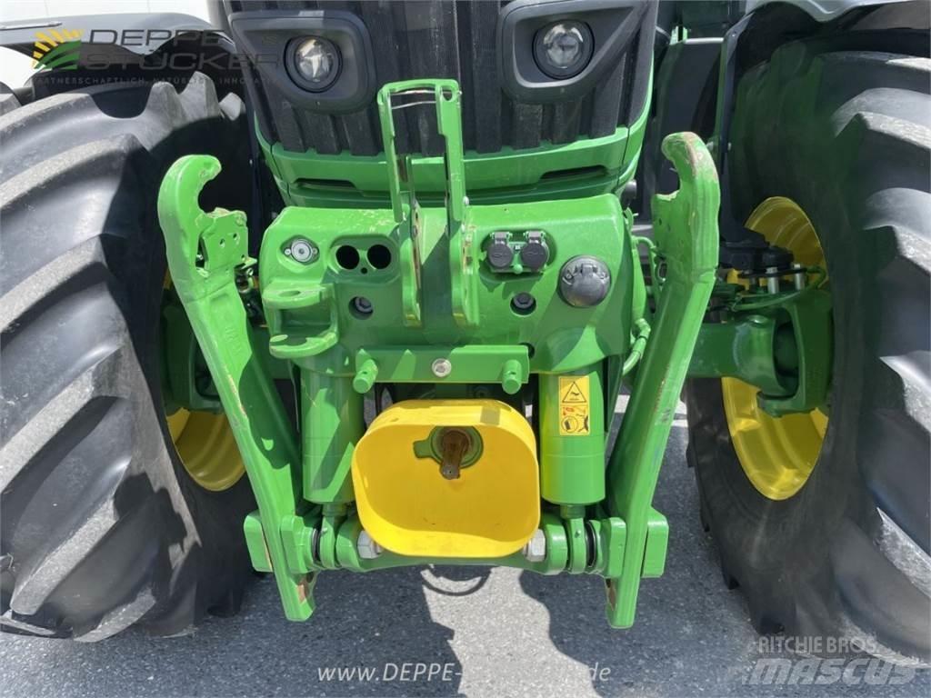 John Deere 6230R Traktoren