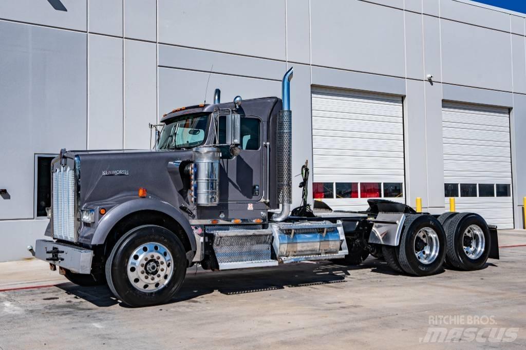 Kenworth W 900 Sattelzugmaschinen