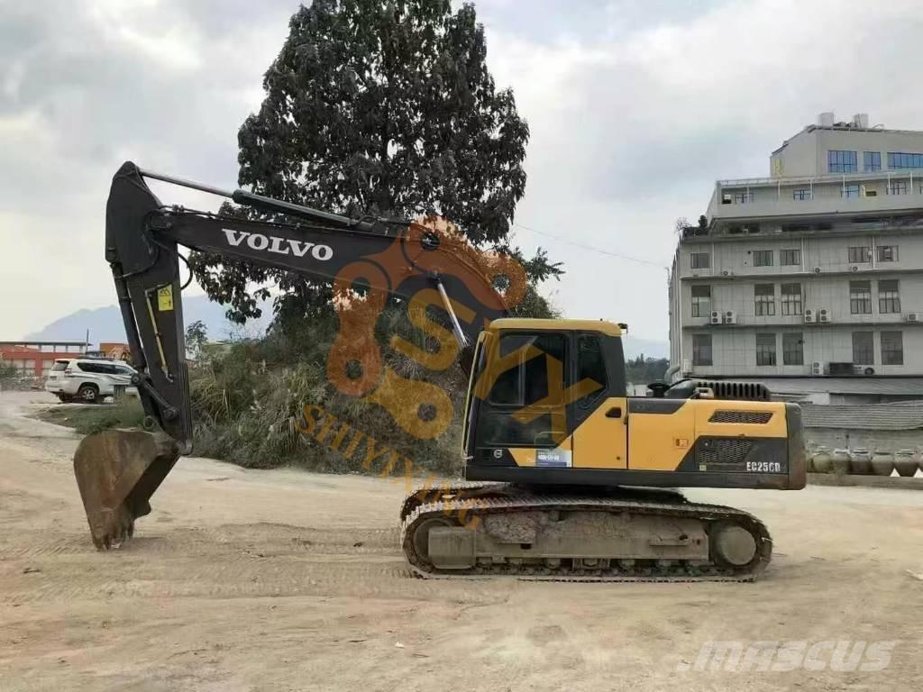 Volvo EC 210 B LC Raupenbagger