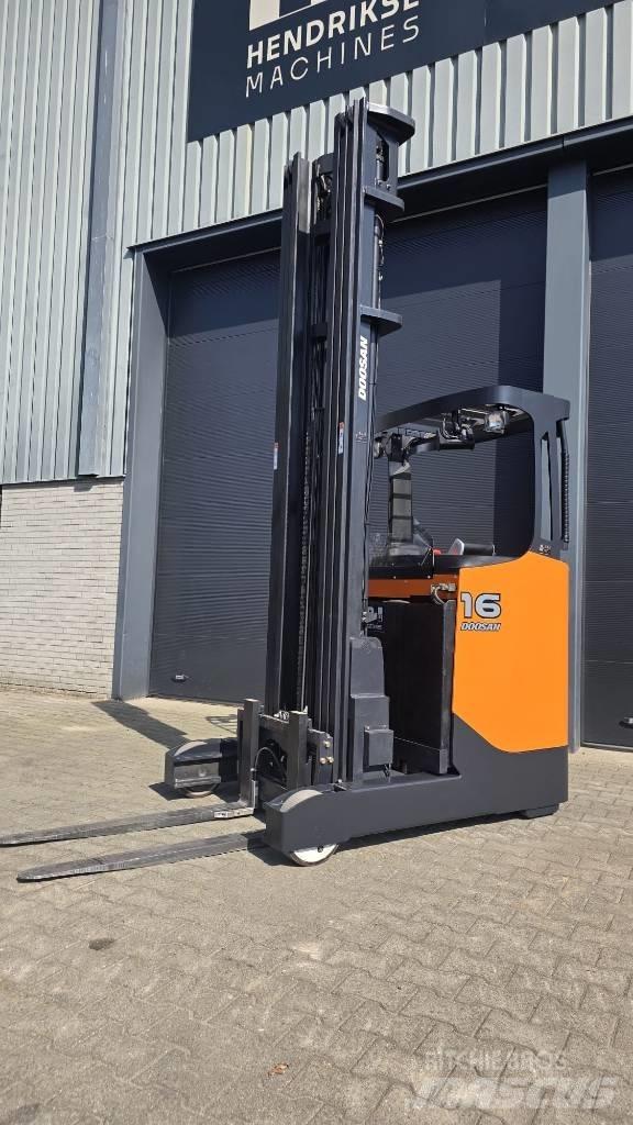 Doosan BR 16 JW-7 Schubmaststapler