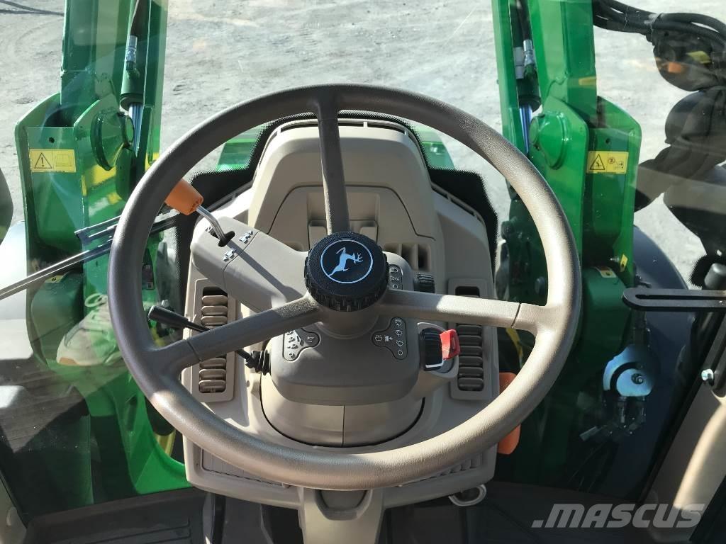 John Deere 6100 M Traktoren