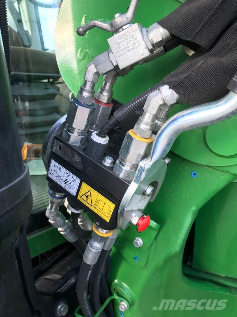 John Deere 6100 M Traktoren