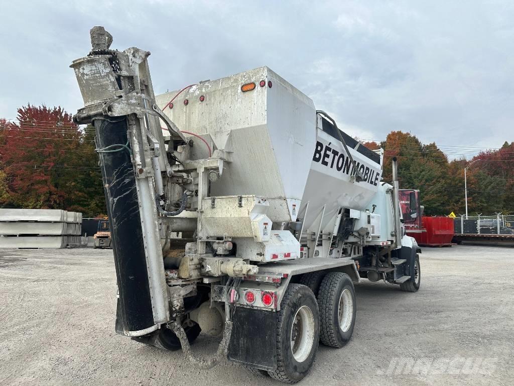 Freightliner 108 SD Andere Fahrzeuge