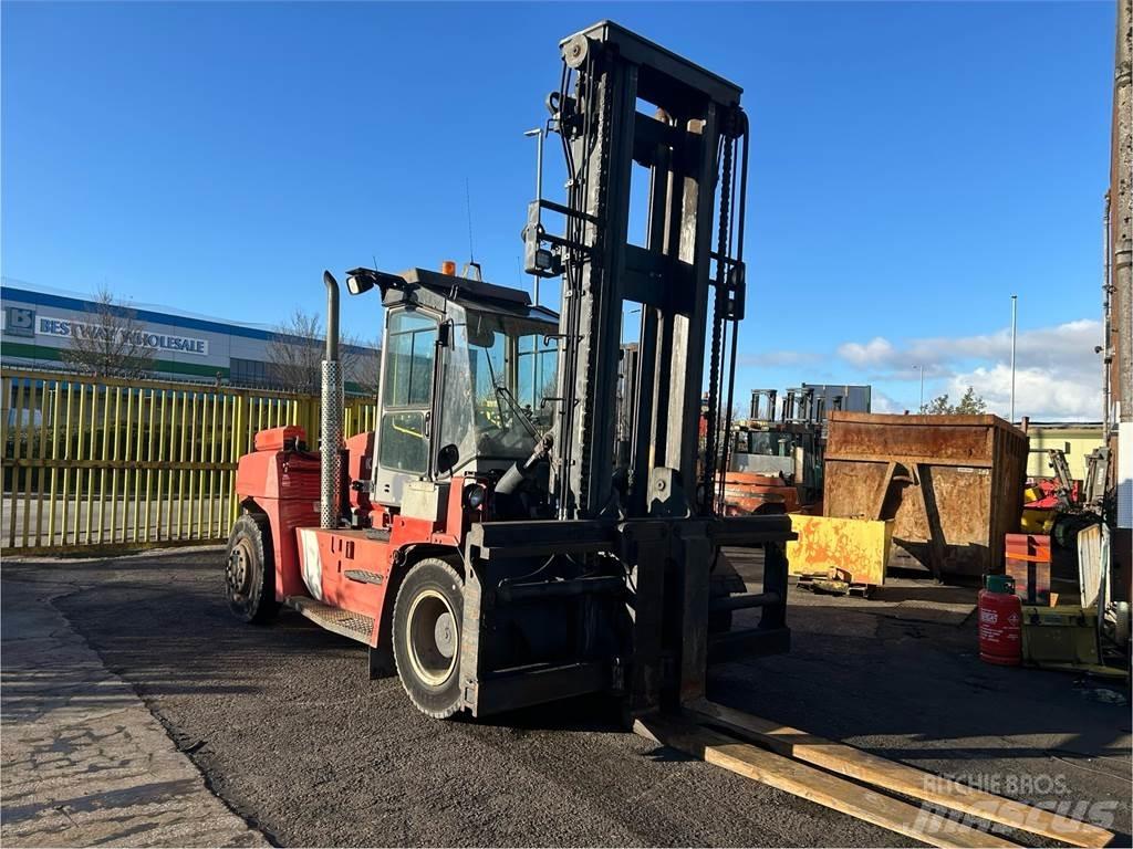 Kalmar DCE150-12 Diesel Stapler
