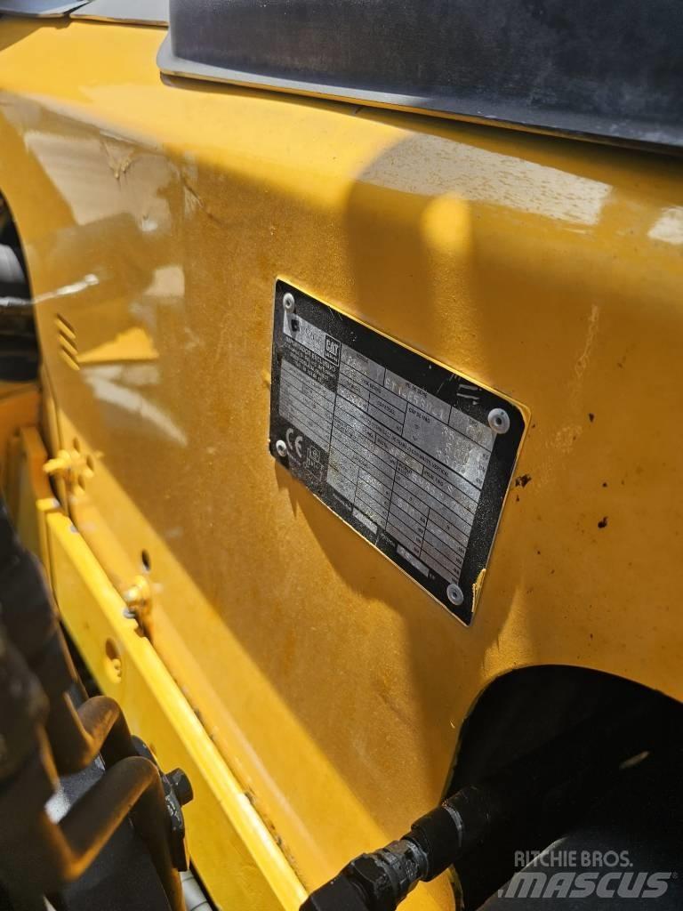 CAT 35 Diesel Stapler