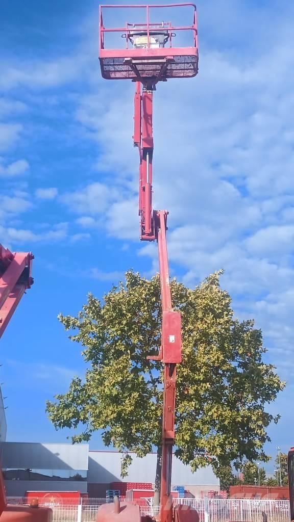 JLG 450 AJS II Gelenkteleskoparbeitsbühnen