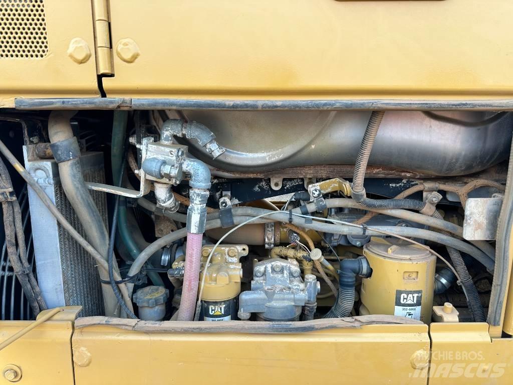 CAT D 6 N XL Bulldozer