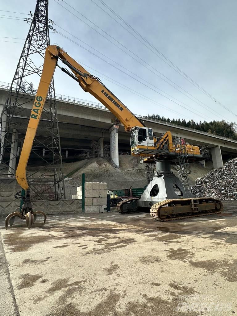 Liebherr ER 954C Materialumschlag