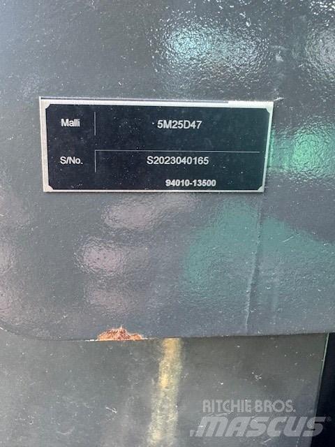 Mitsubishi FD25N3 Diesel Stapler