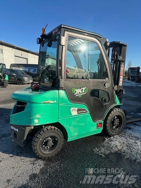 Mitsubishi FD25N3 Diesel Stapler