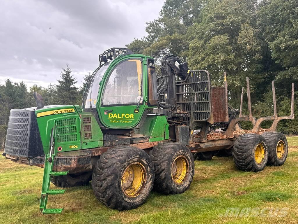 John Deere 1110 E Forwarder