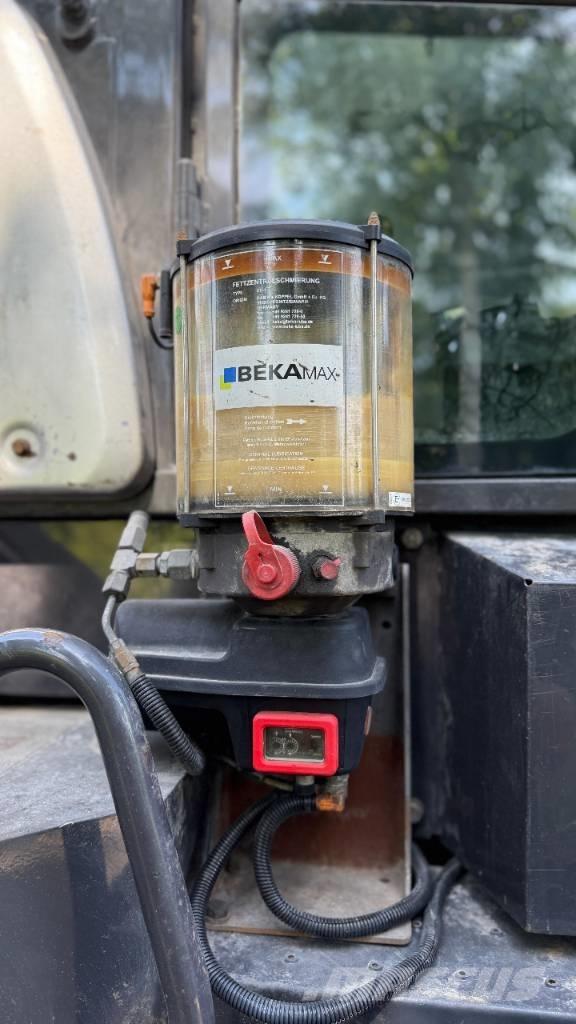 Hitachi ZW 140 Radlader