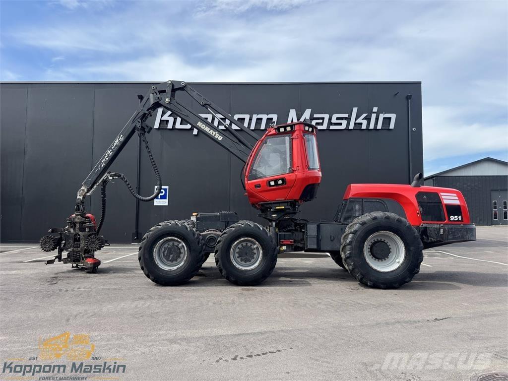 Komatsu 951 Harvester