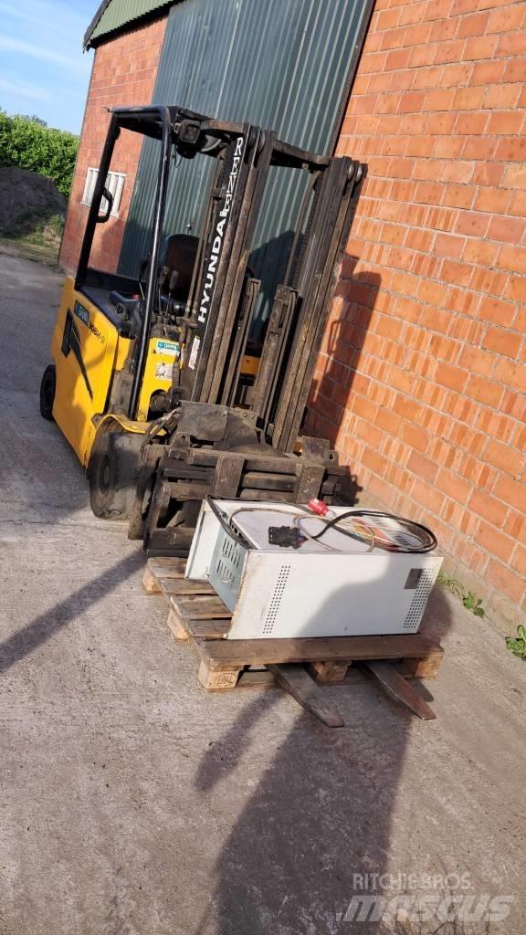 Hyundai 30 BH-9 Elektro Stapler