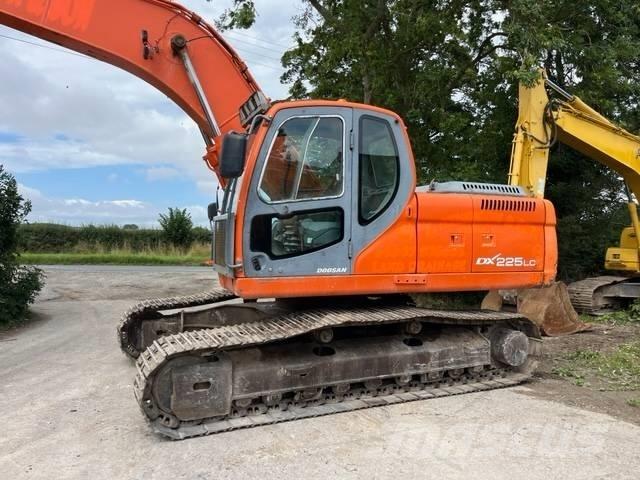 Doosan DX 225 LC Raupenbagger