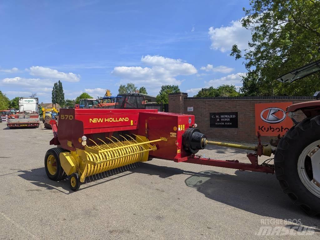 New Holland 575 Quaderpressen