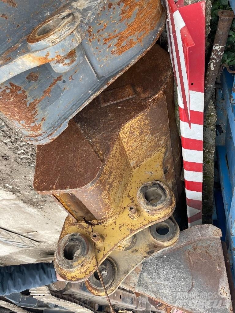 CAT 323 D Raupenbagger