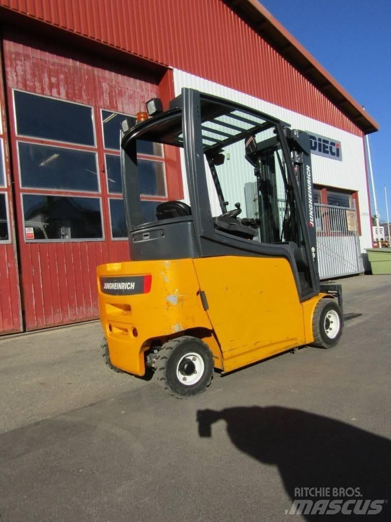 Jungheinrich EFG 320 Elektro Stapler