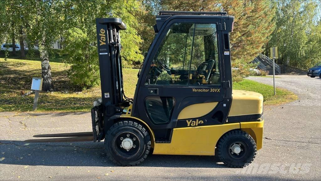 Yale GDP 30 VX Diesel Stapler