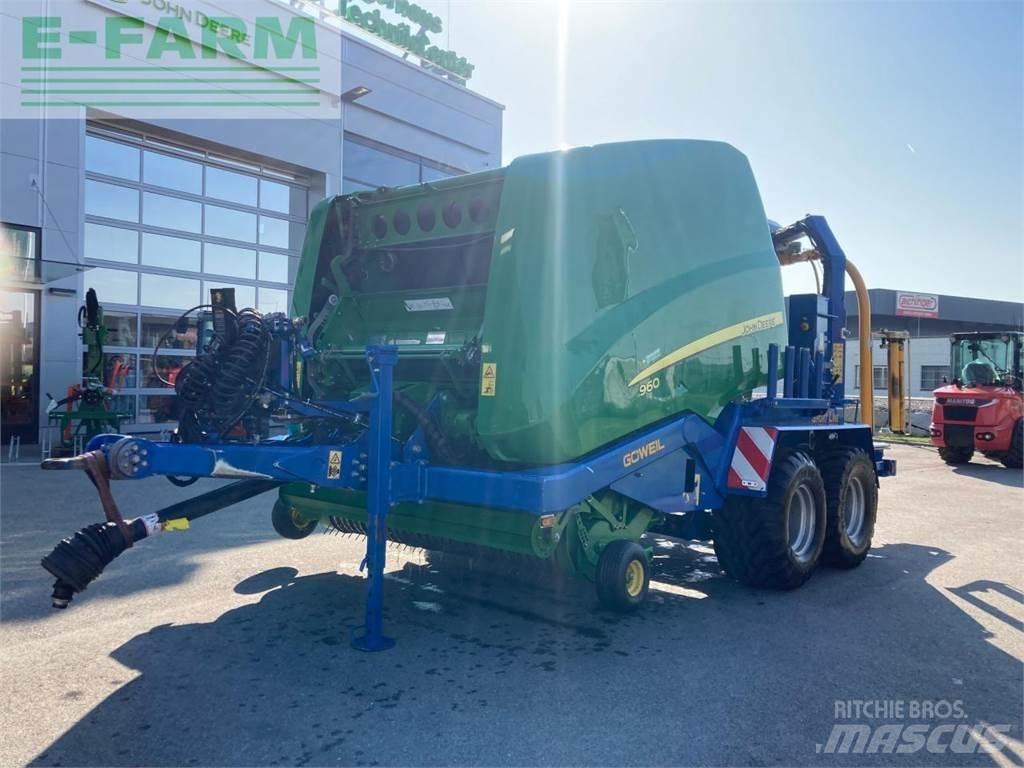 John Deere 960 Quaderpressen
